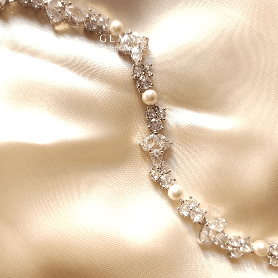 Pearl Aura Sparkling Bracelet