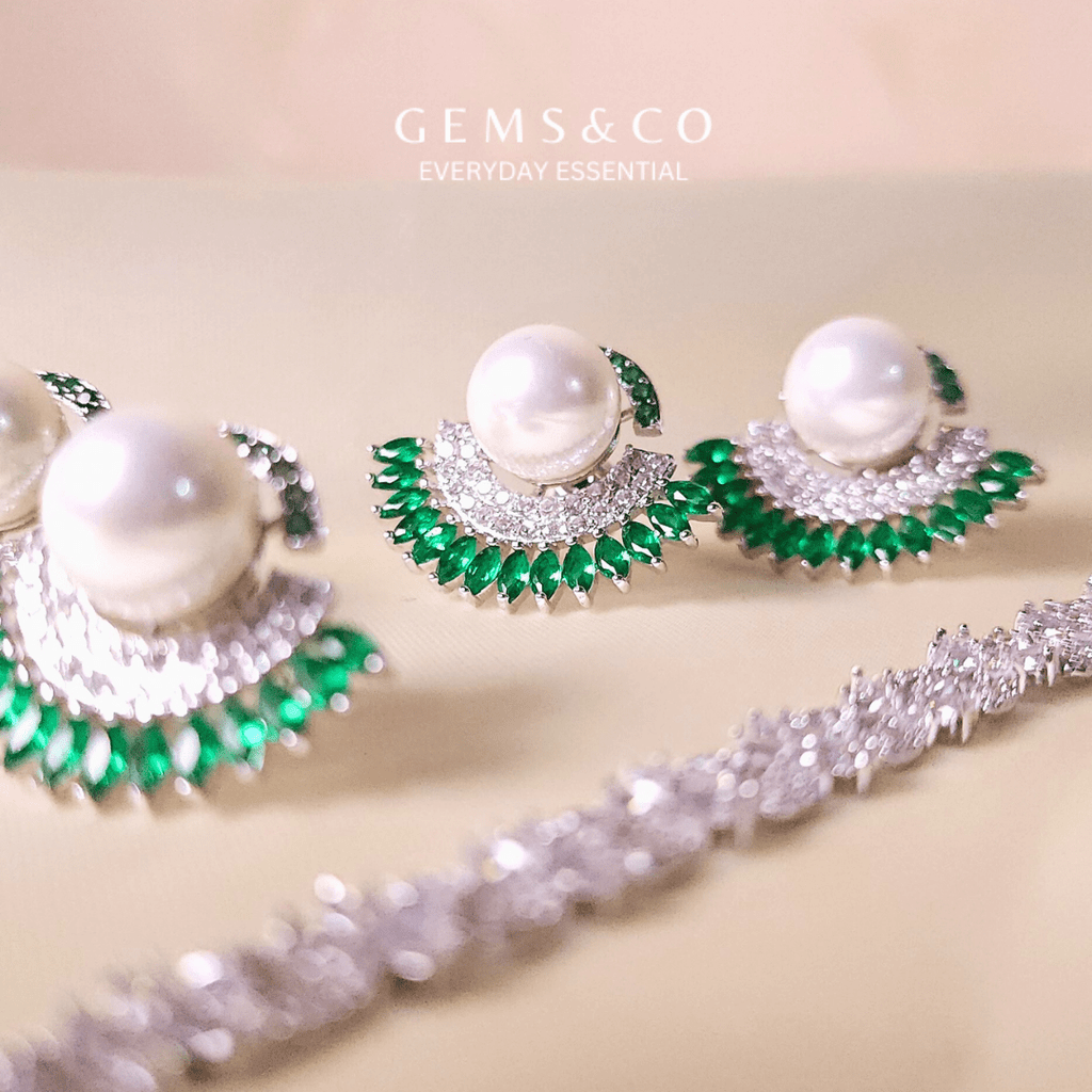 Emerald Heritage Ear Studs