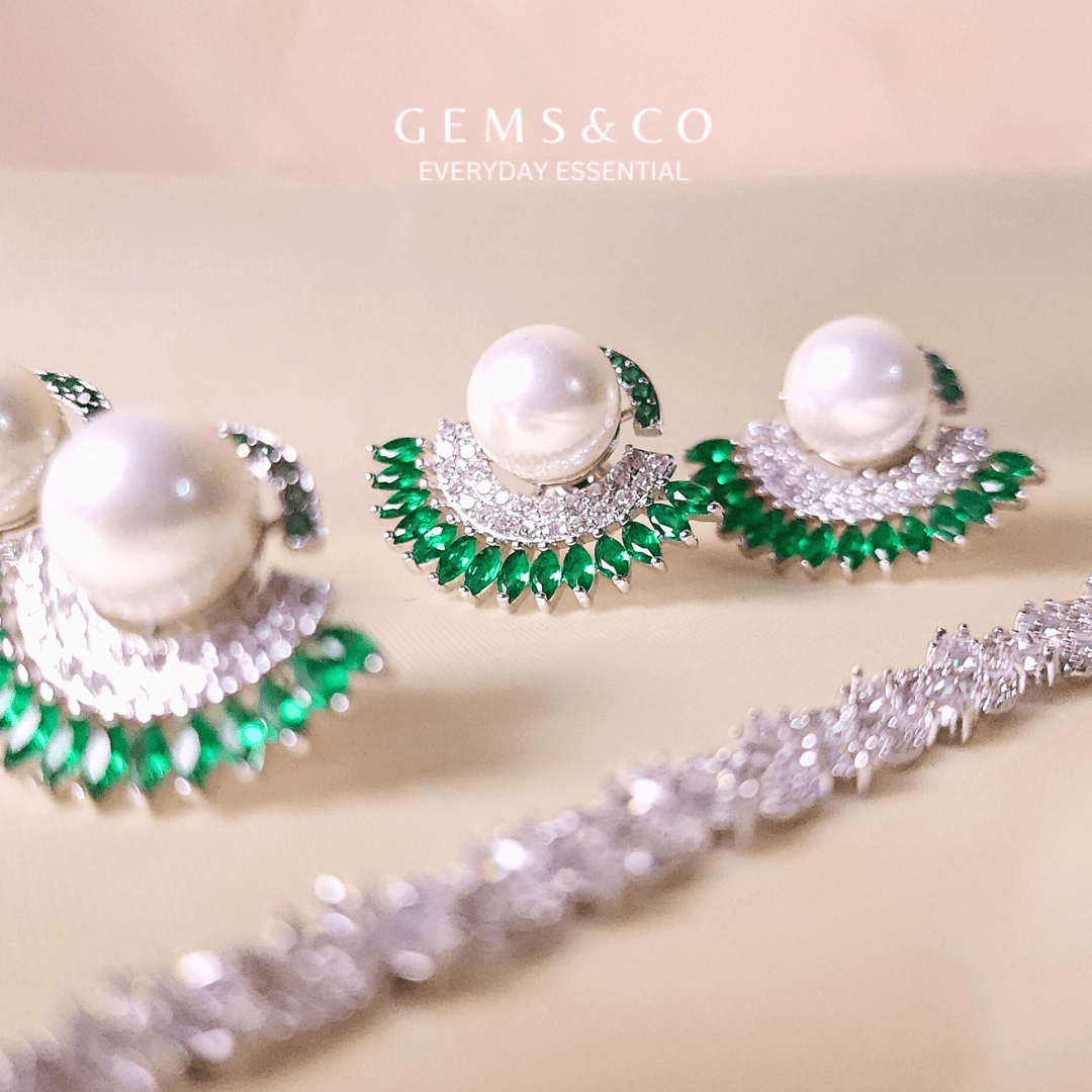 Emerald Heritage Ear Studs