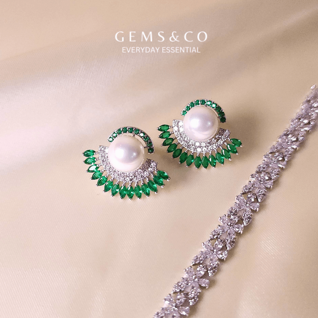 Emerald Heritage Ear Studs