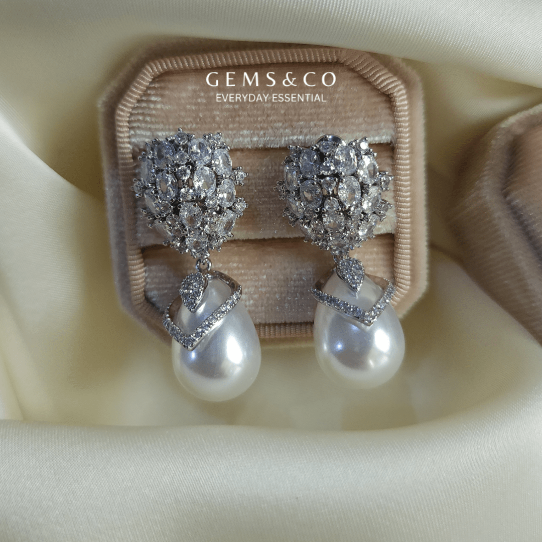 Luna Bloom Pearl Drops