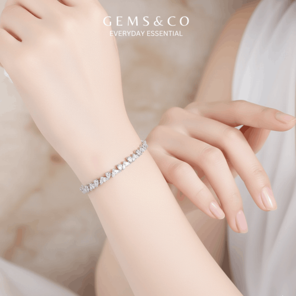 Luna Heartline Bracelet