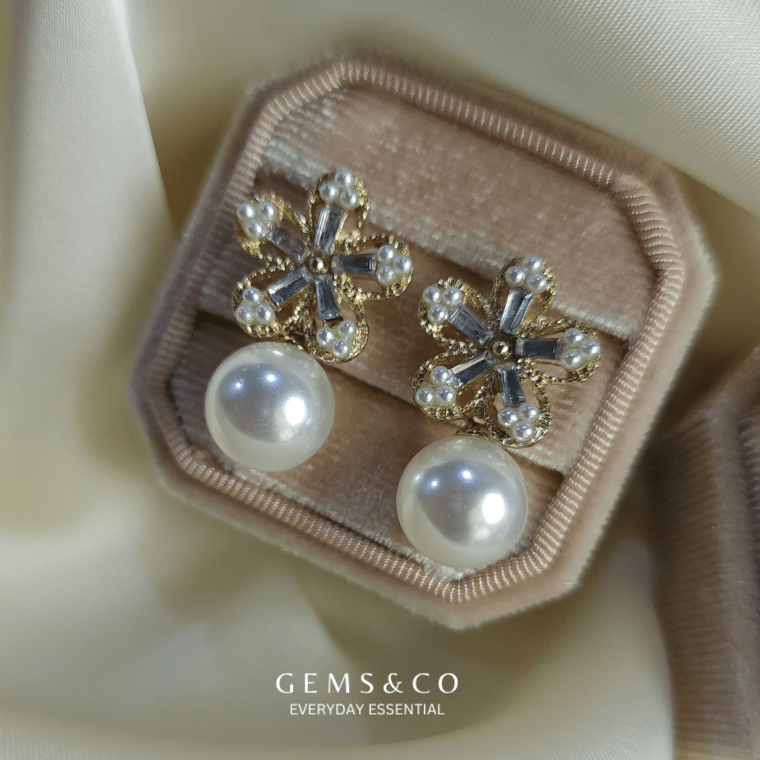 Mauve Glow CZ Studs