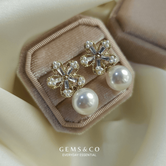 Mauve Glow CZ Studs
