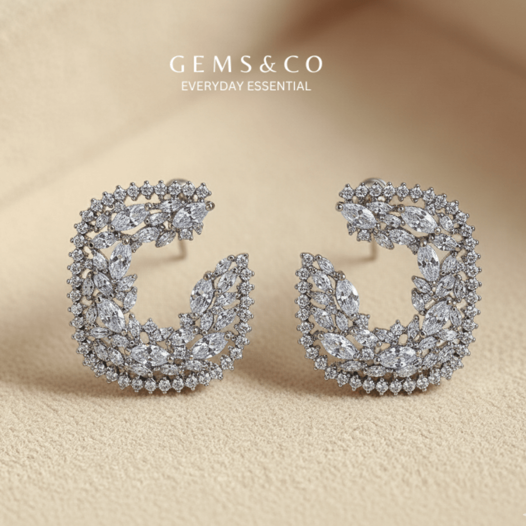 Silvique Gleam Studs