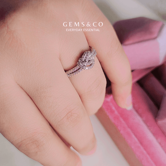 Knot Ring