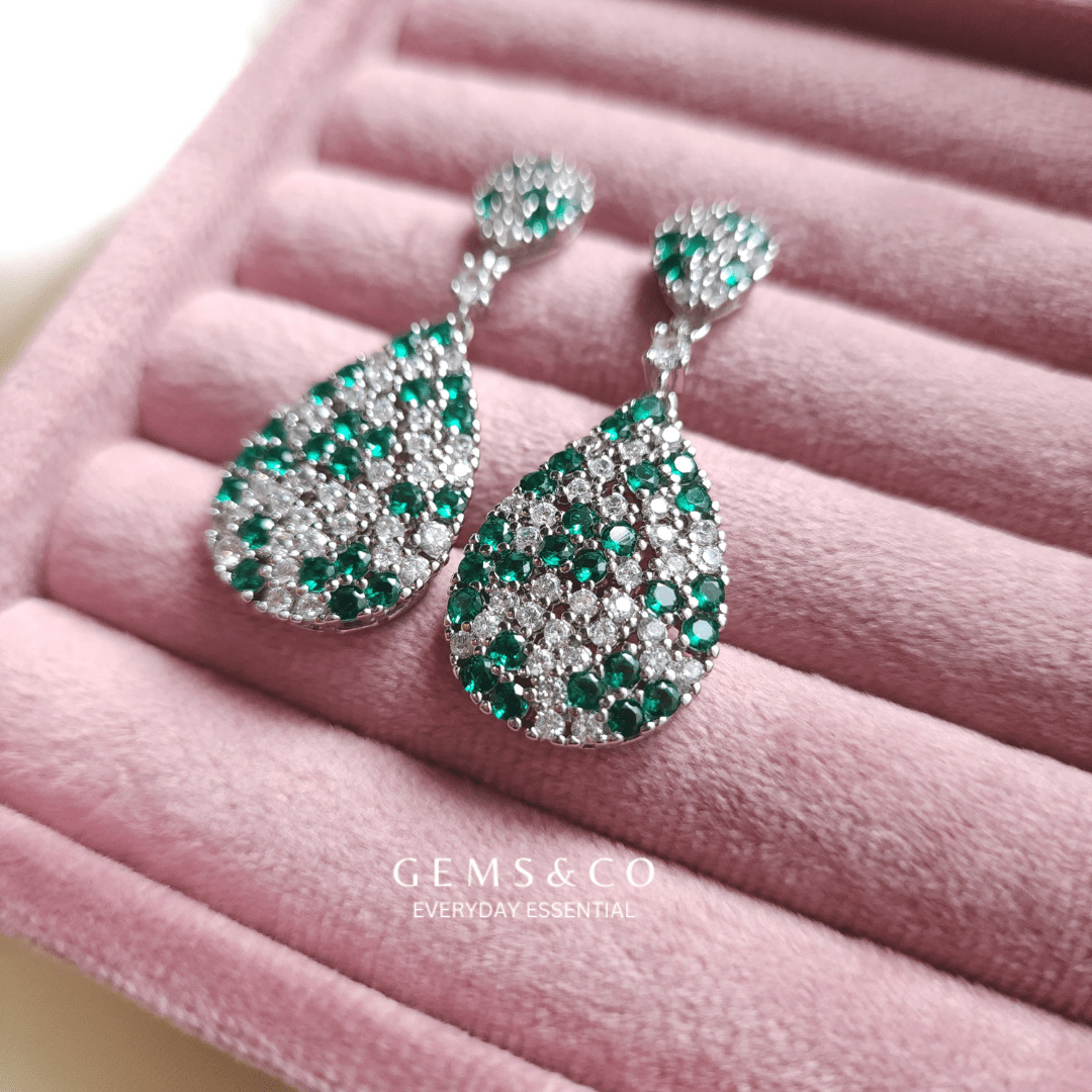 Emerald Zist Earrings