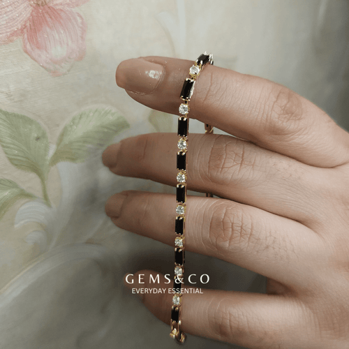 Delight Mosaic Bracelet — Black & White  Stone Design
