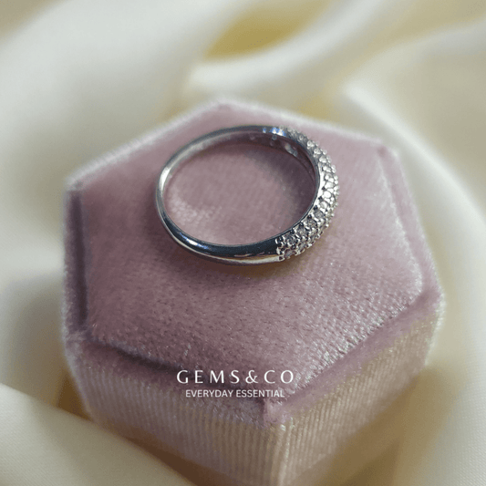 Lustrous CZ Ring