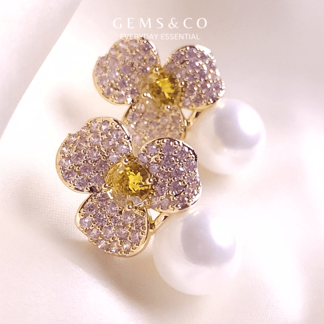 Daisy Luxe Pearl Studs