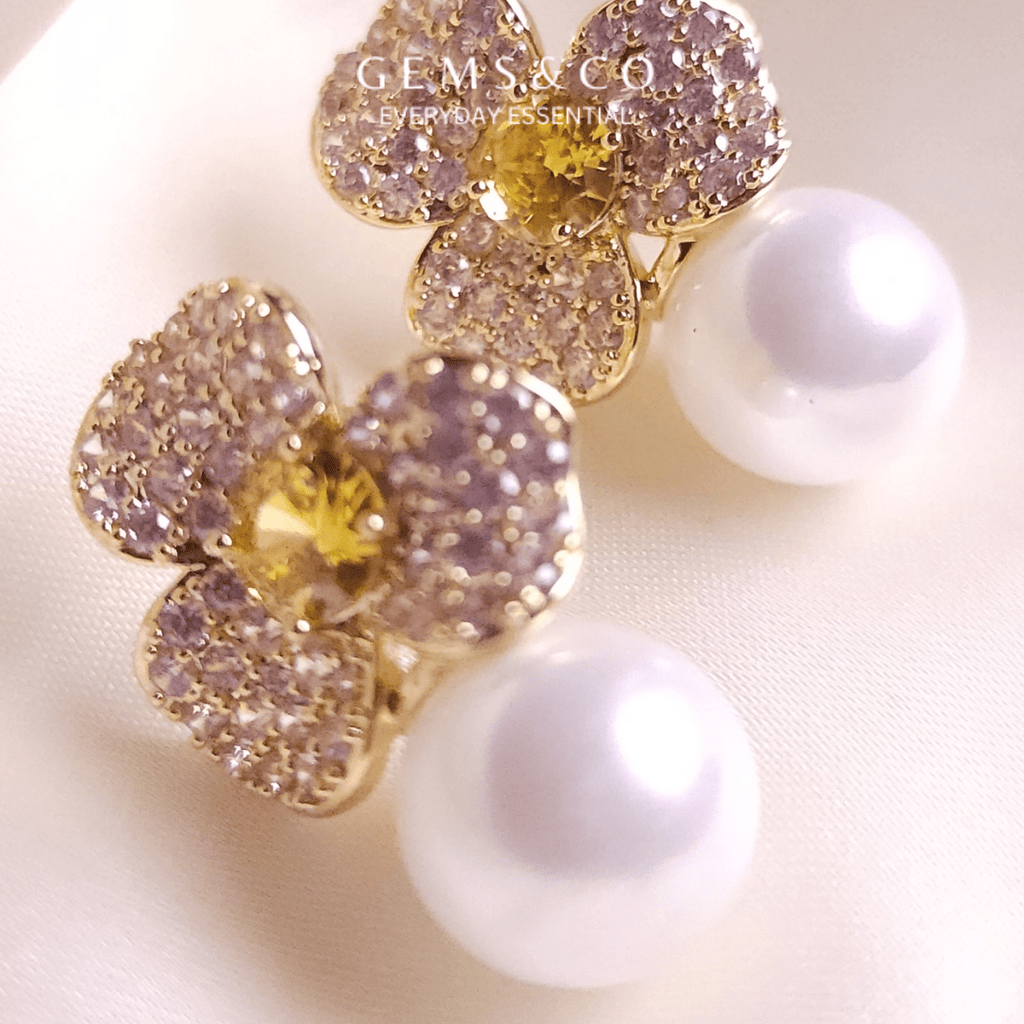 Daisy Luxe Pearl Studs
