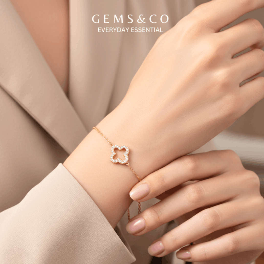 Clover Minimal Braclet