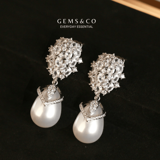 Luna Bloom Pearl Drops