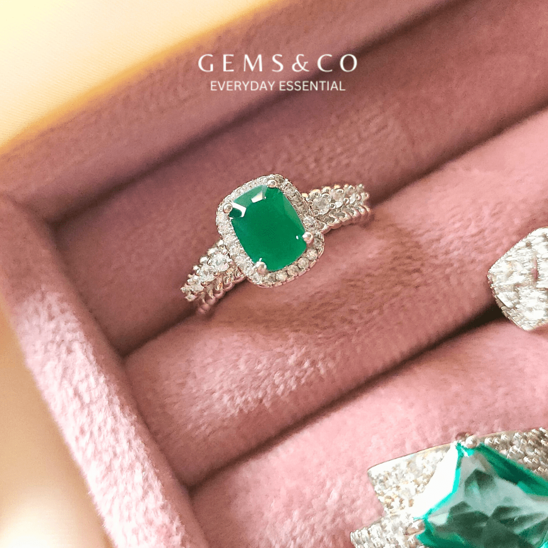Emerald Gleam Ring Adjustable