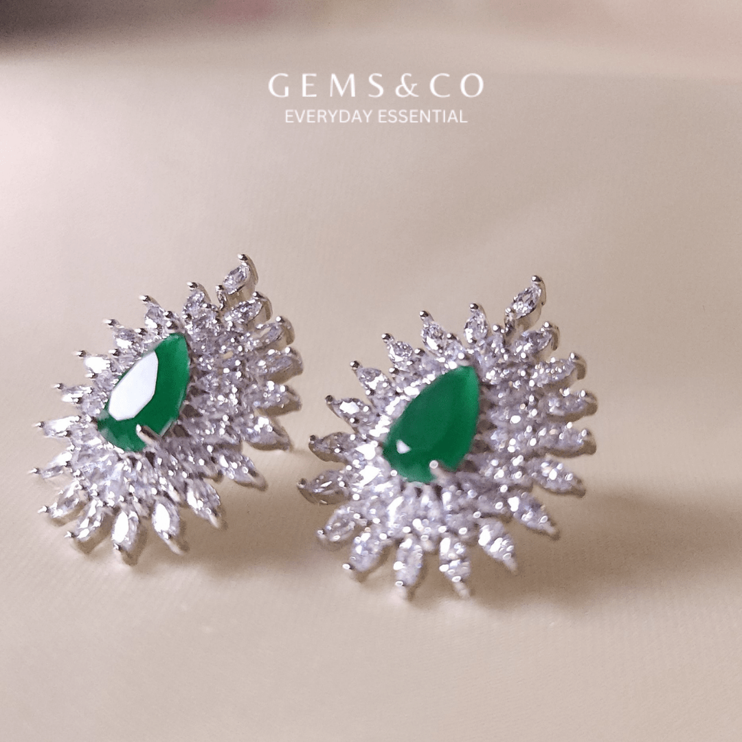 Vintage Waterdrop Studs